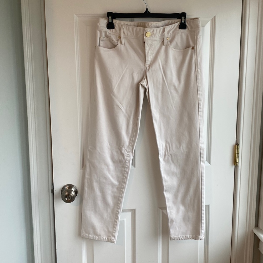 Lilly Pulitzer like new ivory skinny, medium rise, “jeans”.  Perfect condition.